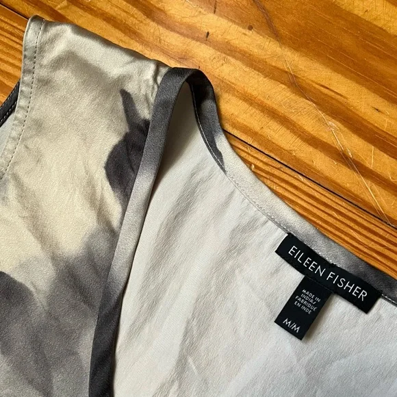 NWOT Eileen Fisher Watercolor 100% Silk Sleeveless High Low Tank Top - Picture 4 of 7